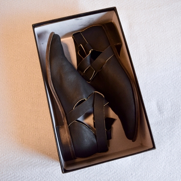 Kelsi Dagger Brooklyn Ashton ankle tie boots in dark navy - Picture 6 of 6